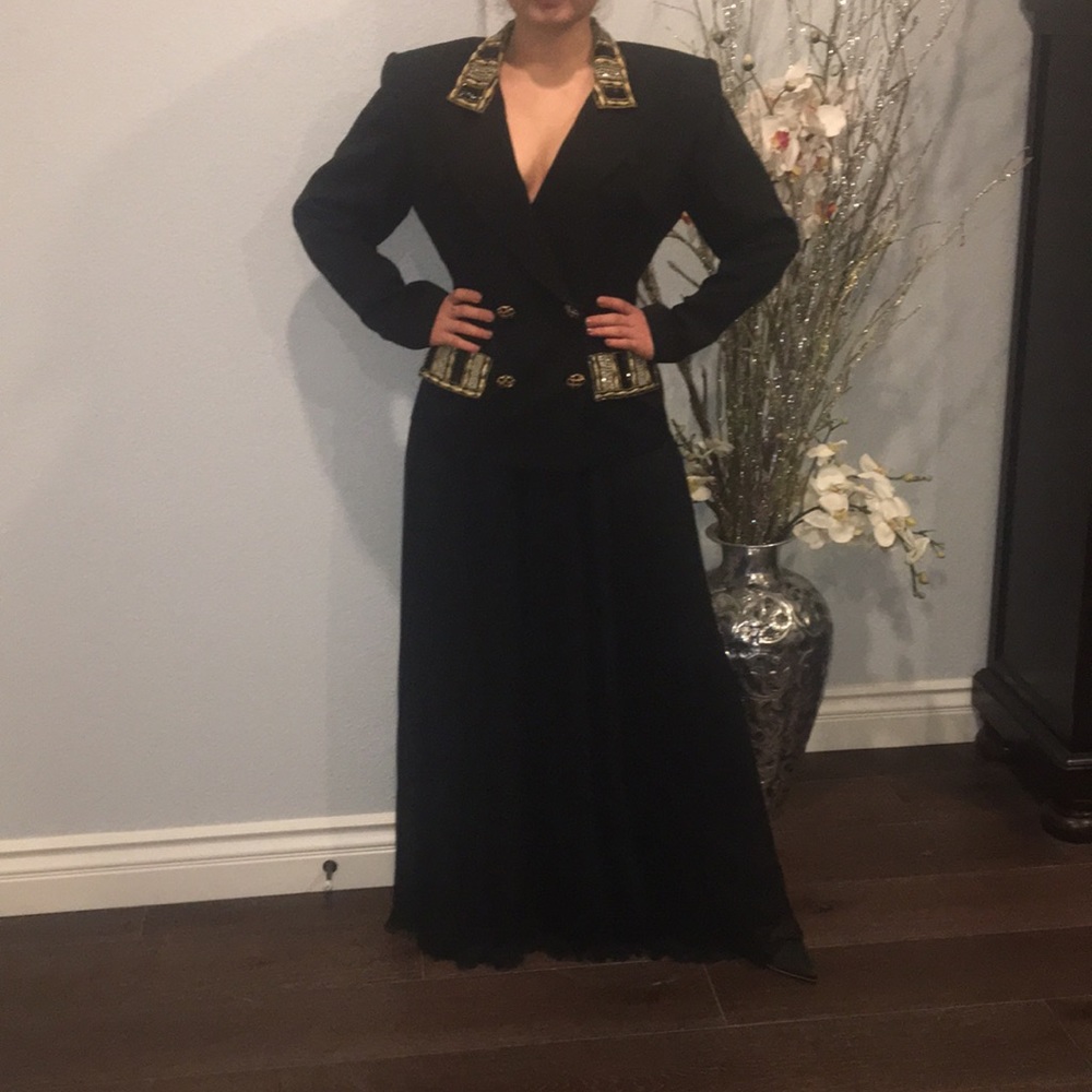 Montella suite and pant set size 6